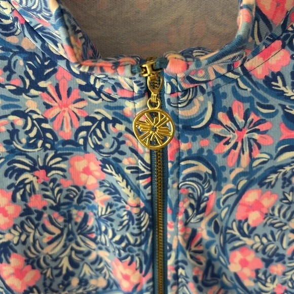 Lilly Pulitzer | UPF 50+ Leona Zip Up Jacket    Takin it Easy- Size Small - Picture 2 of 7